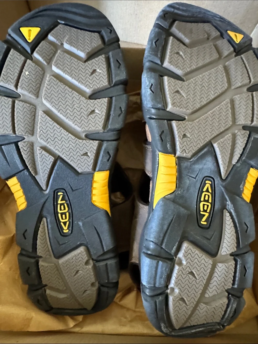 Keen Men's Brown Leather Adjustable Outdoor Sandals | size 13